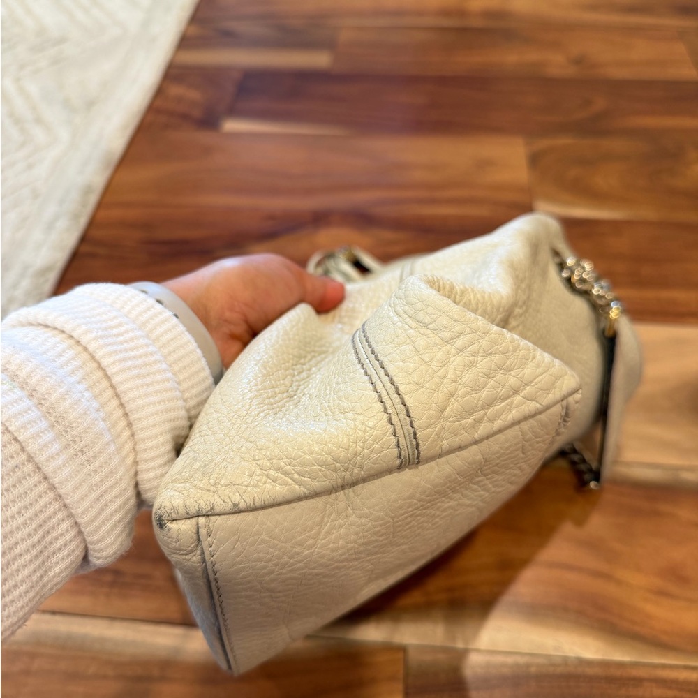Gucci Cream Leather Shoulder Bag - Picture 5 of 9